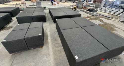 Pure Black Granite Kerbstone Flamed And Brush Paving Stone 