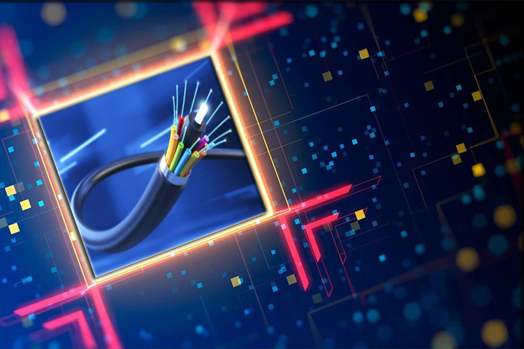 ¿Cuáles son los factores que podrían afectar la tasa de crecimiento del mercado de cables de fibra óptica?