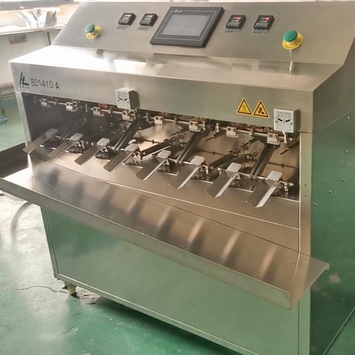 Sachet Filling and sealing machine