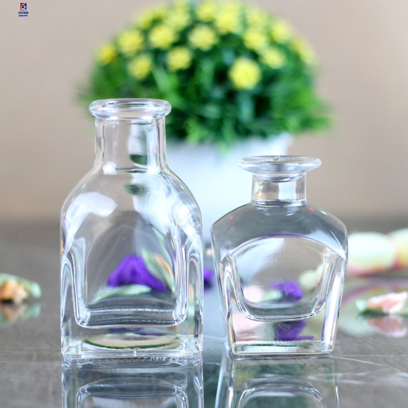 50/100/150/250ml Scented Glass Square Yurt Bottle