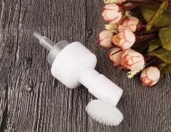Facial pump with silicone brush