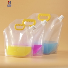 Transparent self-supporting nozzle packaging bag