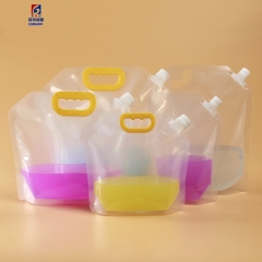 Transparent self-supporting nozzle packaging bag