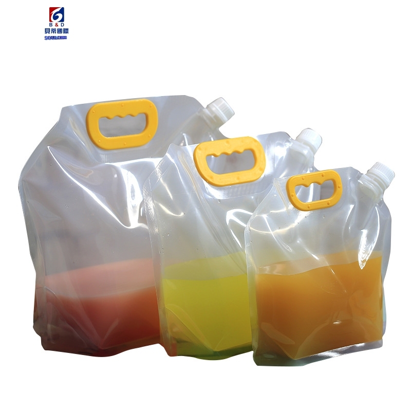 Transparent self-supporting nozzle packaging bag