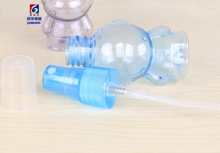 Cute doll small spray bottle