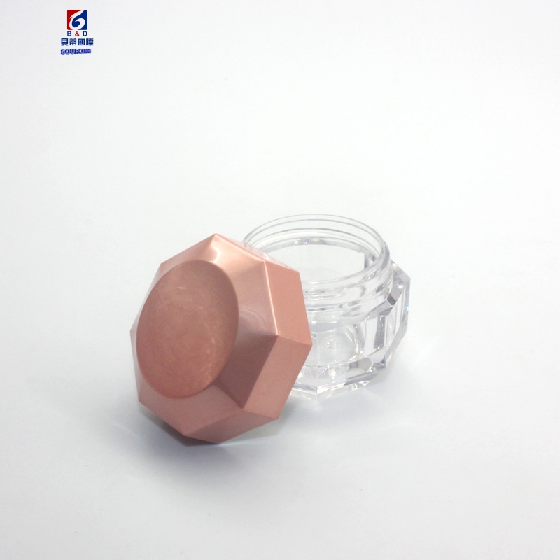 Octagonal screw cap loose powder bottle