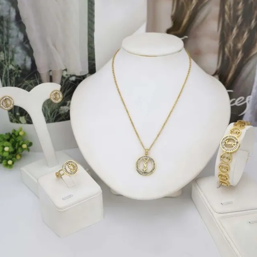 Stainless steel jewelry necklace Bracelet ring Earrings Wholesale