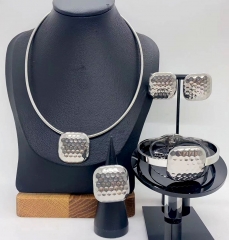 Stainless steel jewelry necklace Bracelet ring Earrings Wholesale