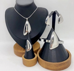 Stainless steel jewelry necklace bangle ring Earrings Wholesale