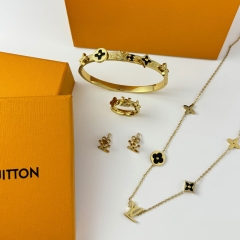 Stainless steel jewelry necklace Earrings Bracelet ring Wholesale