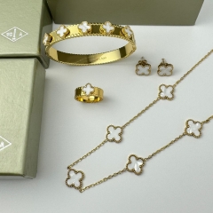 Stainless steel jewelry necklace Earrings Bracelet ring Wholesale