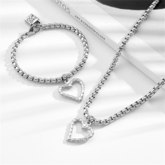 Stainless steel UNO DE 50  jewelry set，Bracelet，Necklack Wholesale
