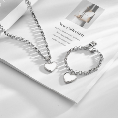Stainless steel UNO DE 50  jewelry set，Bracelet，Necklack Wholesale
