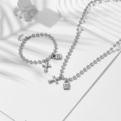 Stainless steel UNO DE 50  jewelry set，Bracelet，Necklack Wholesale