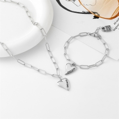 Stainless steel UNO DE 50  jewelry set，Bracelet，Necklack Wholesale
