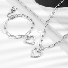 Stainless steel UNO DE 50  jewelry set，Bracelet，Necklack Wholesale