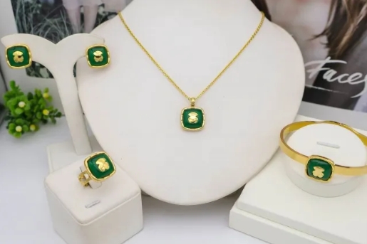 Stainless steel jewelry Necklace Earrings Bangle Ring Wholesale for women