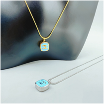 Fashionable stainless steel necklaces for women