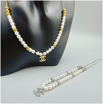 Fashionable stainless steel necklaces for women