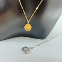 Fashionable stainless steel necklaces for women