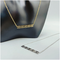 Fashionable stainless steel necklaces for women