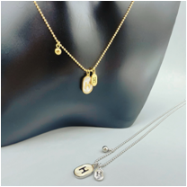 Fashionable stainless steel necklaces for women