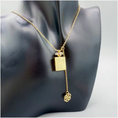 Fashionable stainless steel necklaces for women