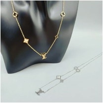 Fashionable stainless steel necklaces for women