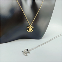 Fashionable stainless steel necklaces for women