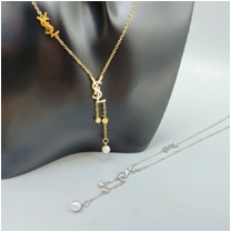 Fashionable stainless steel necklaces for women