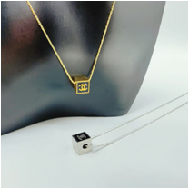 Fashionable stainless steel necklaces for women