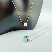 Fashionable stainless steel necklaces for women