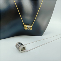 Fashionable stainless steel necklaces for women