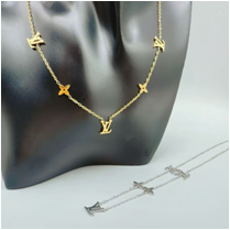 Fashionable stainless steel necklaces for women
