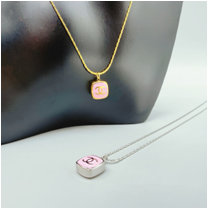 Fashionable stainless steel necklaces for women