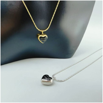 Fashionable stainless steel necklaces for women