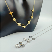 Fashionable stainless steel necklaces for women