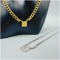 Fashionable stainless steel necklaces for women