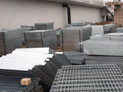 Stainless steel grating