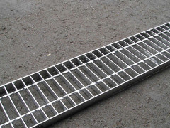 Trench trough drain metal grates