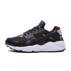 (Women) Nike Air Huarache Black White