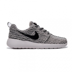 Nike Roshe One x Yeezy Boost 350 Grey