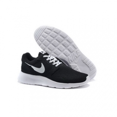 (Women) Nike Roshe Kaishi Black White