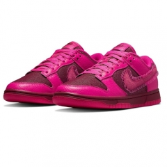 Authentic Nike SB Dunk Low Valentine's Day GS