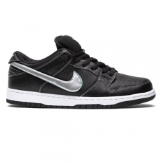 Authentic Diamond x Nike SB Dunk Low Black