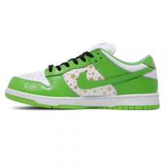 Authentic Supreme x Nike SB Dunk Low Mean Green GS