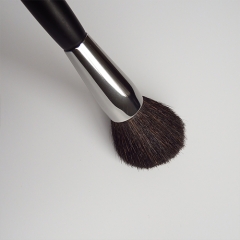 Powder Mineral Brush Makeup Brush for Large Coverage Mineral Powder Foundation Blending Buffing 1 Piece