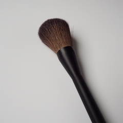 Blush Brush for highlighting bronzing contouring suitable for creams and powders vegan friendly