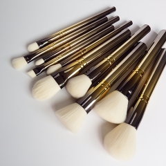 10Pcs Makeup Brush Set Premium Synthetic Kabuki Brush Cosmetics Foundation Concealers Powder Blush Blending Face Eye Shadows Brush