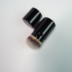 retractable brush with synthetic hair